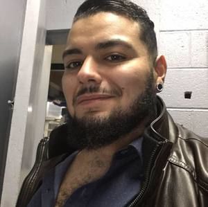 Meet your Posher, Manolo